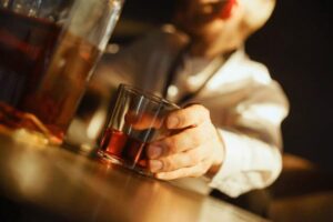 Что делать при сильном алкогольном опьянении